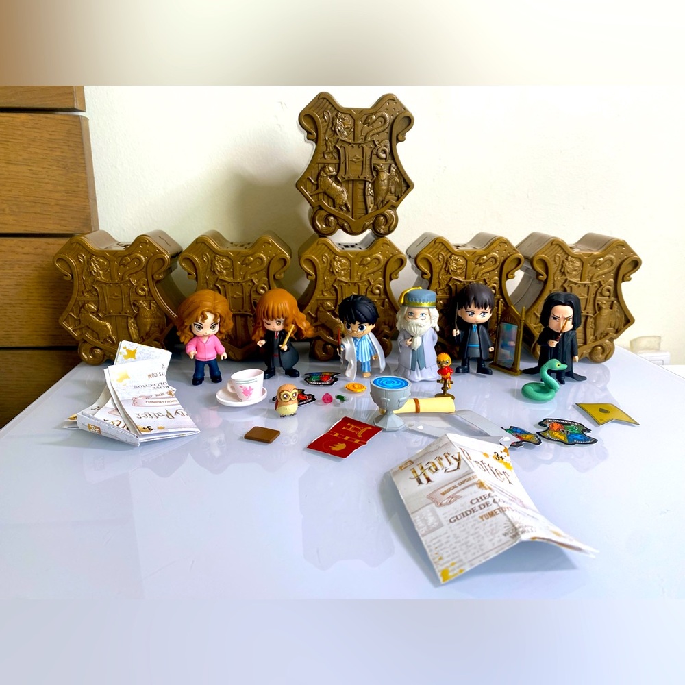 Harry Potter Magical Capsule Lot